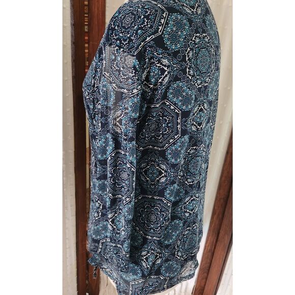 F91 Croft & Barrow blue sheer pattern lined blouse - Picture 2 of 11